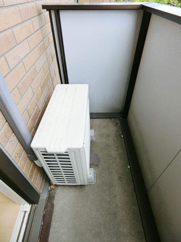 ��ʌ�����s����P���ڂ̃A�p�[�g�̃o���R�j�[