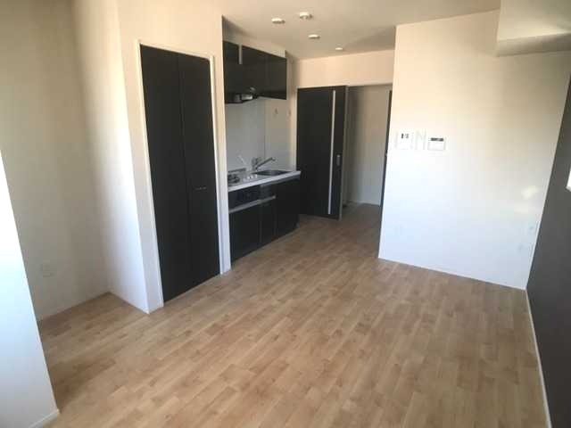 ��ʌ��������܎s�k�擌�听���P���ڂ̃A�p�[�g�̋��ԁE���r���O