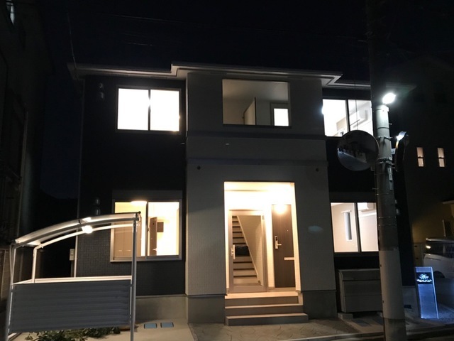 ��ʌ��������܎s�k�擌�听���P���ڂ̃A�p�[�g�̃G���g�����X