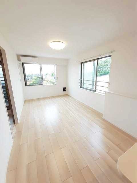 ��ʌ��������܎s�΋�厚�����̃A�p�[�g�̋��ԁE���r���O