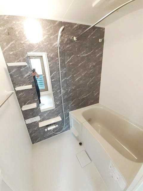 ��ʌ��������܎s�΋�厚�����̃A�p�[�g�̃o�X