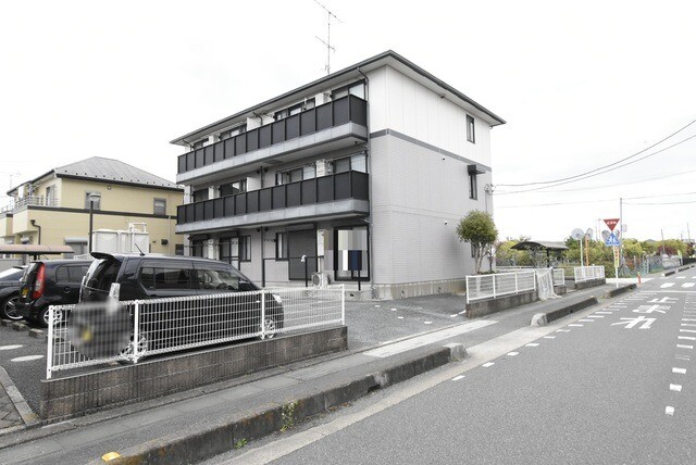 ��ʌ������s���W���ڂ̃A�p�[�g�̌����O��