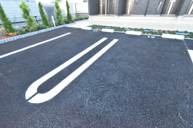 ��ʌ��������܎s�΋�厚�����̃A�p�[�g�̒��ԏ�