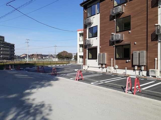 ��ʌ��������܎s�������a�c���P���ڂ̃A�p�[�g�̒��ԏ�