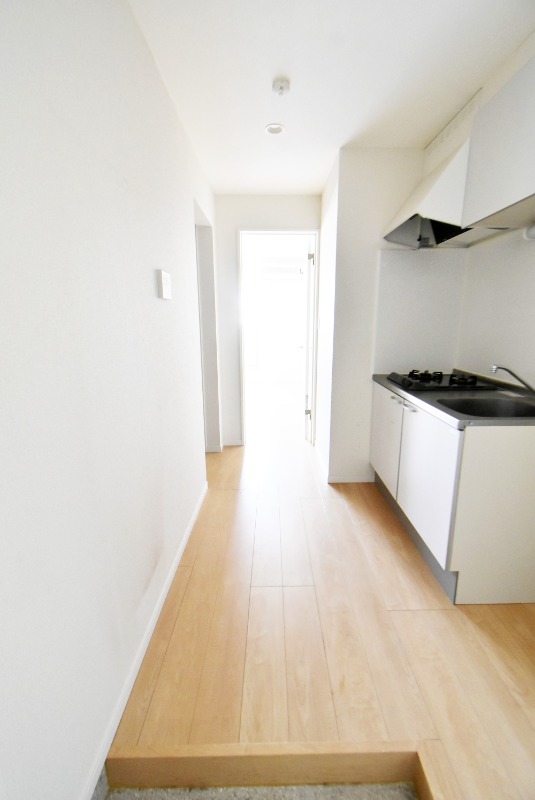 ��ʌ���z�s���P�֓��Q���ڂ̃A�p�[�g�̋��ԁE���r���O