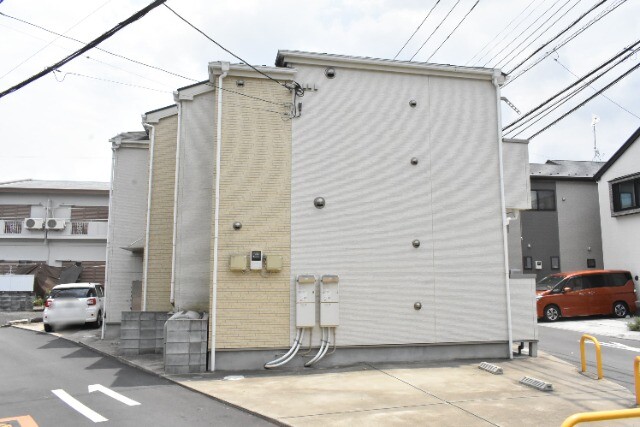 ��ʌ���z�s���P�֓��Q����14-22�̃A�p�[�g�̌����O��