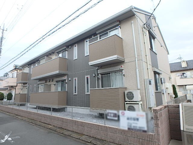 ��ʌ��������܎s�����擌��{�V����35-11�̃A�p�[�g�̌����O��