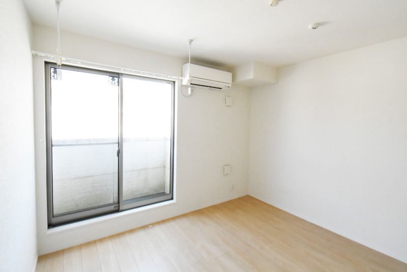 ��ʌ���z�s���P�֓��Q���ڂ̃A�p�[�g�̌���