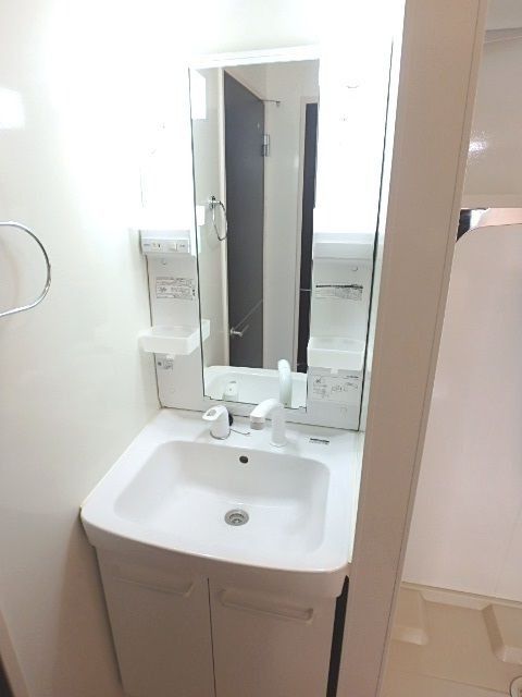 ��ʌ��������܎s�����擌��{�V���ڂ̃A�p�[�g�̐��ʏ�