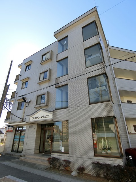 ��ʌ��������܎s�k��听���S����883-1�̃}���V�����̌����O��