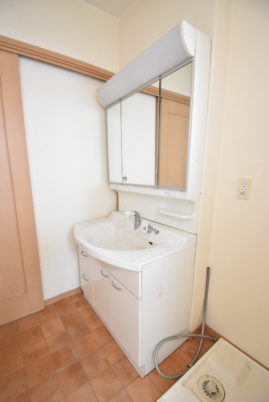 ��ʌ��z�J�s���͒��Q���ڂ̈�ˌ��Ă̐��ʏ�