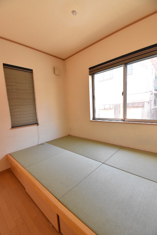 ��ʌ��z�J�s���͒��Q���ڂ̈�ˌ��Ă̂��̑�