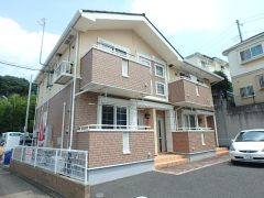 ��ʌ��������܎s�k��ޗǒ�124-8�̃A�p�[�g�̌����O��