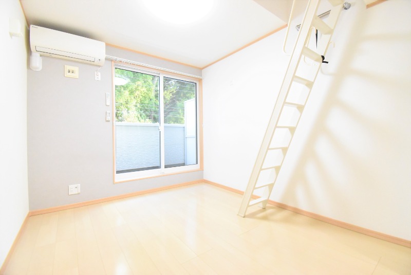 ��ʌ��������܎s�΋�厚���̃A�p�[�g�̋��ԁE���r���O