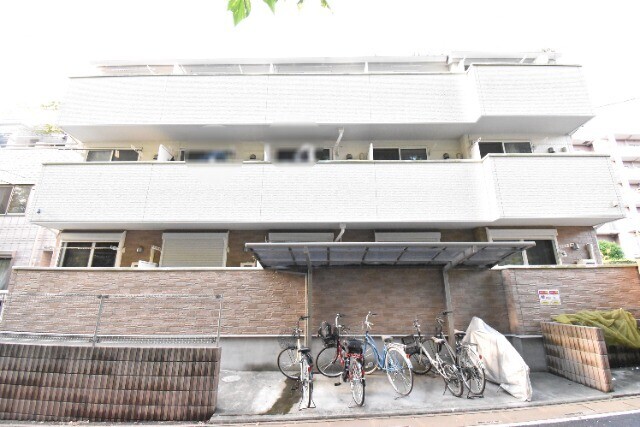 ��ʌ��������܎s�΋�厚���111-2�̃A�p�[�g�̌����O��