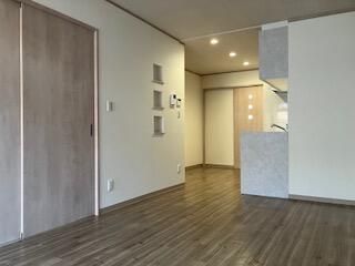 ��ʌ��@�c�s���L�P���ڂ̃A�p�[�g�̋��ԁE���r���O