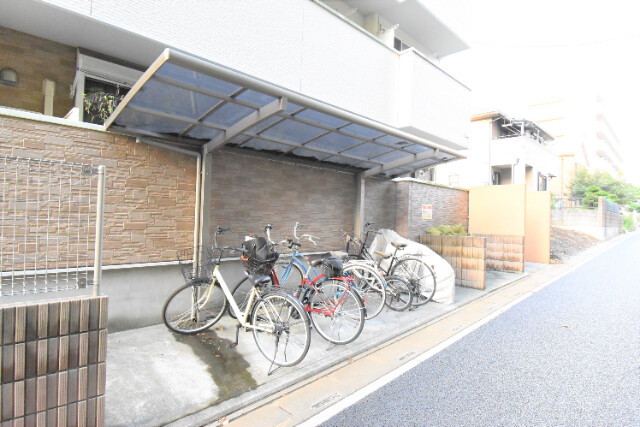 ��ʌ��������܎s�΋�厚���̃A�p�[�g�̂��̑�