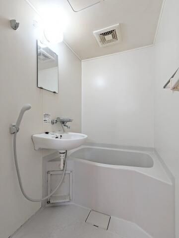 ��ʌ��������܎s��{��{���R���ڂ̃A�p�[�g�̐��ʏ�