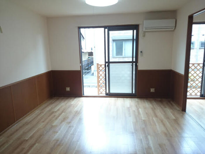 ��ʌ��������܎s����O���U���ڂ̃A�p�[�g�̋��ԁE���r���O