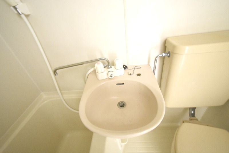 ��ʌ��������܎s�Y�a���؍�S���ڂ̃}���V�����̐��ʏ�