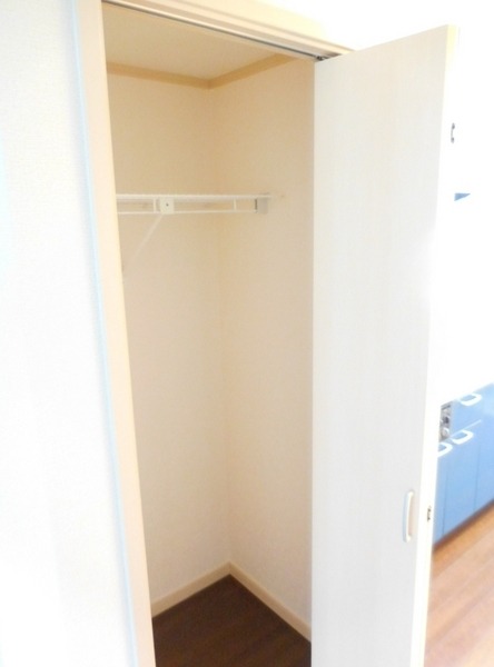 ��ʌ�����s�厚�ԎR�̃A�p�[�g�̎��[