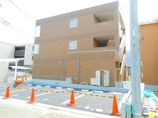 ��ʌ��������܎s���搼��{�P���ڂ̃}���V�����̒��ԏ�