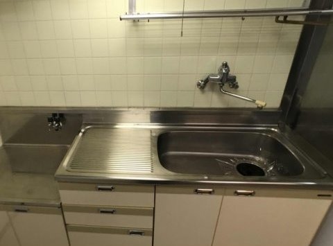 ��ʌ��������܎s�Y�a�挳���Q���ڂ̃}���V�����̃L�b�`��