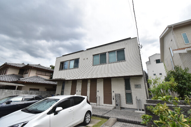 ��ʌ��������܎s��{��������P����593�̃}���V�����̌����O��