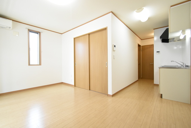 ��ʌ��������܎s��΋�z�K�P���ڂ̃A�p�[�g�̋��ԁE���r���O