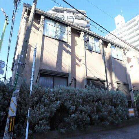 ��ʌ�����s�{���R���ڂ̃A�p�[�g�̌����O��