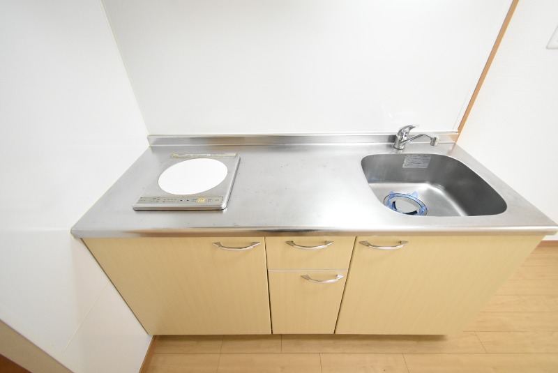 ��ʌ��������܎s��΋�z�K�P���ڂ̃A�p�[�g�̃L�b�`��