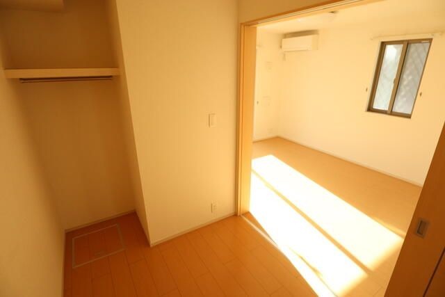 ��ʌ�����s�����R���ڂ̃A�p�[�g�̂��̑������E�X�y�[�X