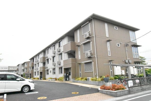 ��ʌ��z�J�s���C�N�^�E���X����2-1�̃A�p�[�g�̌����O��