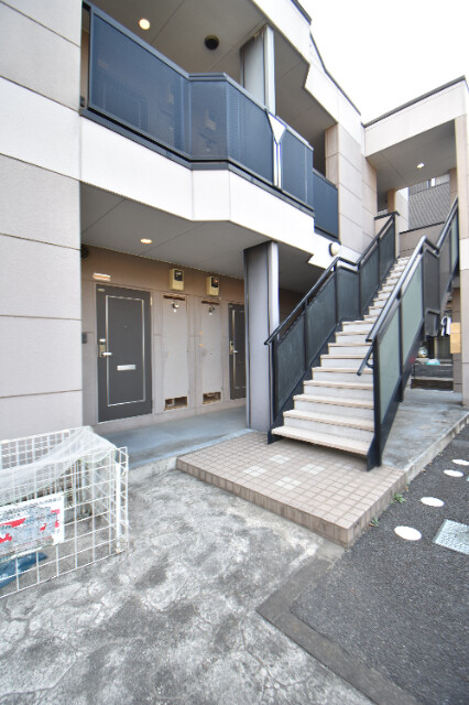 ��ʌ��@�c�s�@�c�P���ڂ̃A�p�[�g�̃G���g�����X