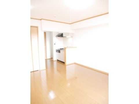 ��ʌ�����s�厚���s�̃A�p�[�g�̋��ԁE���r���O