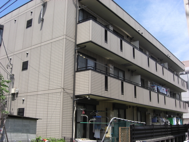 ��ʌ��������܎s������{�����T����3-7�̃A�p�[�g�̌����O��