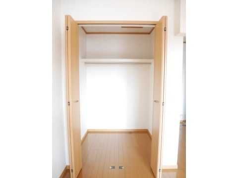 ��ʌ�����s�厚���s�̃A�p�[�g�̎��[