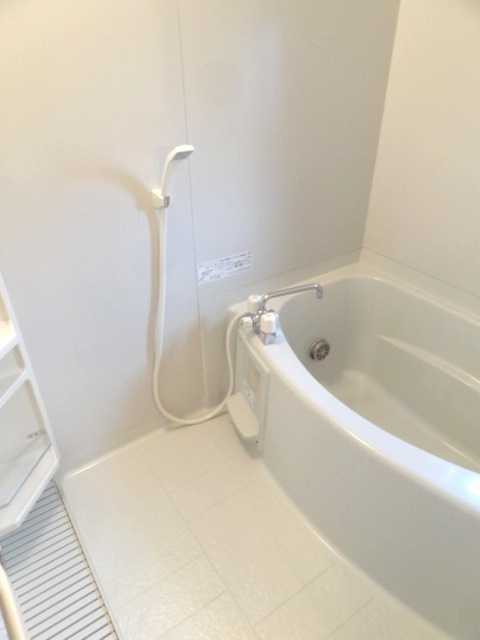 ��ʌ��������܎s��{��O���P���ڂ̃A�p�[�g�̃o�X