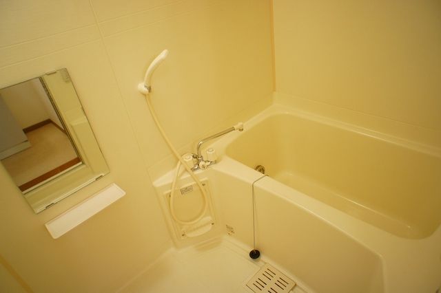 ��ʌ������s�V�h�R���ڂ̃A�p�[�g�̃o�X