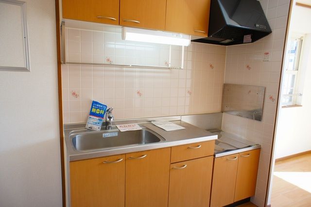 ��ʌ������s�V�h�R���ڂ̃A�p�[�g�̃L�b�`��