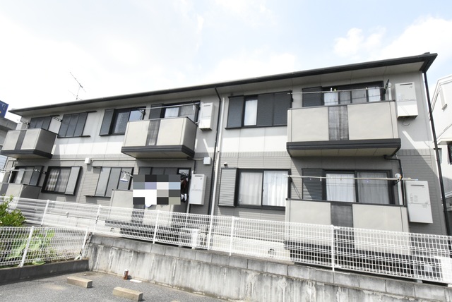 ��ʌ��������܎s����{�O��1716-1�̃A�p�[�g�̌����O��