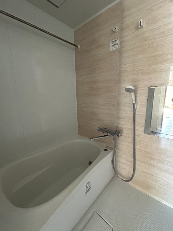 ��ʌ�����s�厚�����̃A�p�[�g�̃o�X