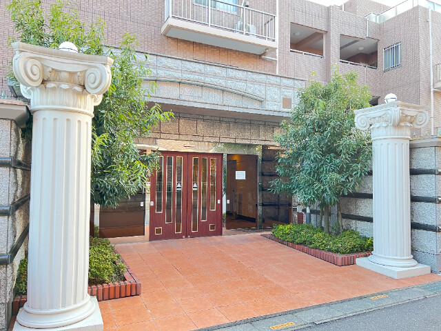 ��ʌ�����s�˒˂S���ڂ̃}���V�����̃G���g�����X