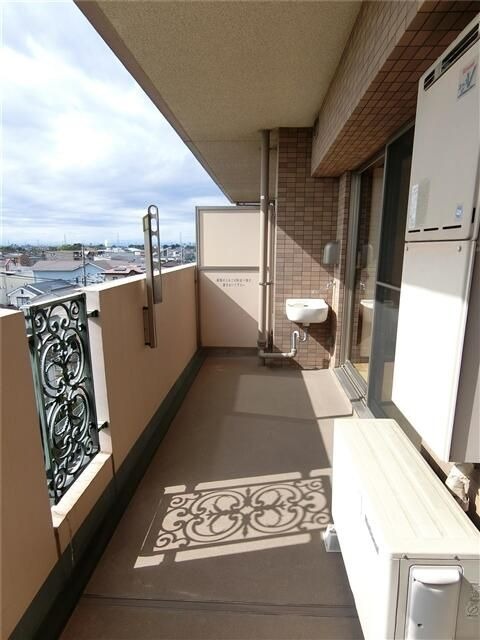 ��ʌ�����s�˒˂S���ڂ̃}���V�����̃o���R�j�[