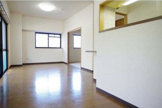 ��ʌ�����s�˒˂R���ڂ̃}���V�����̋��ԁE���r���O