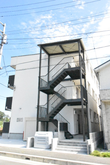 ��ʌ��������܎s���搼��{�Q���ڂ̃A�p�[�g�̃G���g�����X