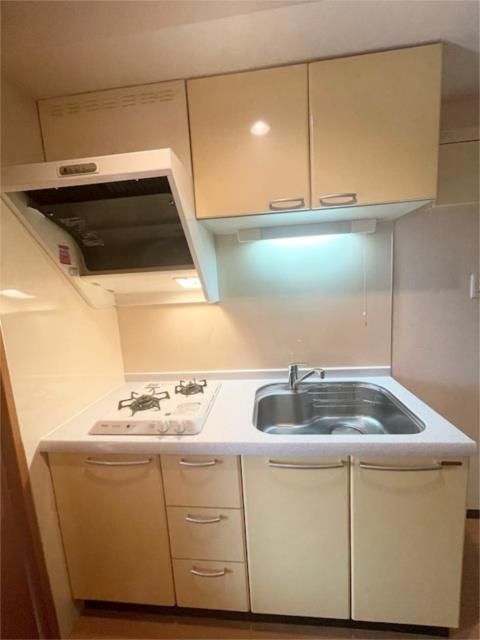 ��ʌ��������܎s�Y�a�撇���P���ڂ̃}���V�����̃L�b�`��