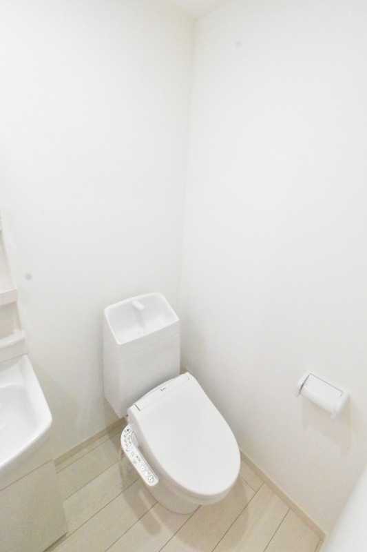 ��ʌ��������܎s���搼��{�Q���ڂ̃A�p�[�g�̃g�C��