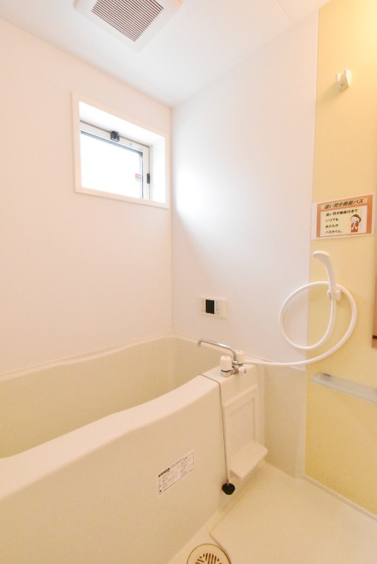 ��ʌ������s�ٓV�P���ڂ̃A�p�[�g�̃o�X