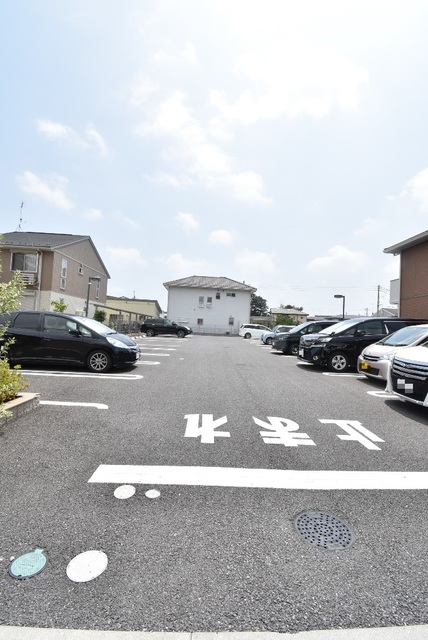 ��ʌ��������܎s����厚����{���̃A�p�[�g�̒��ԏ�